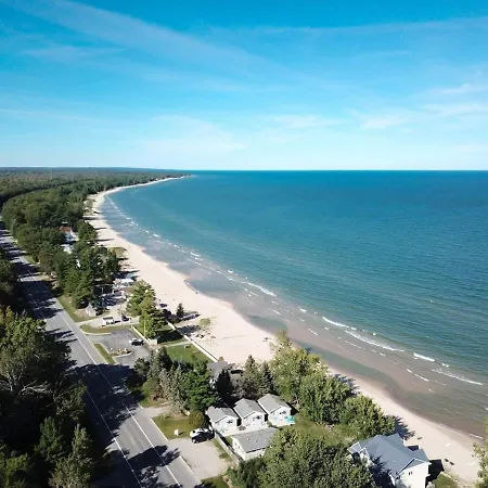 Beach Club Of Oscoda Garden Cottage On The Lake